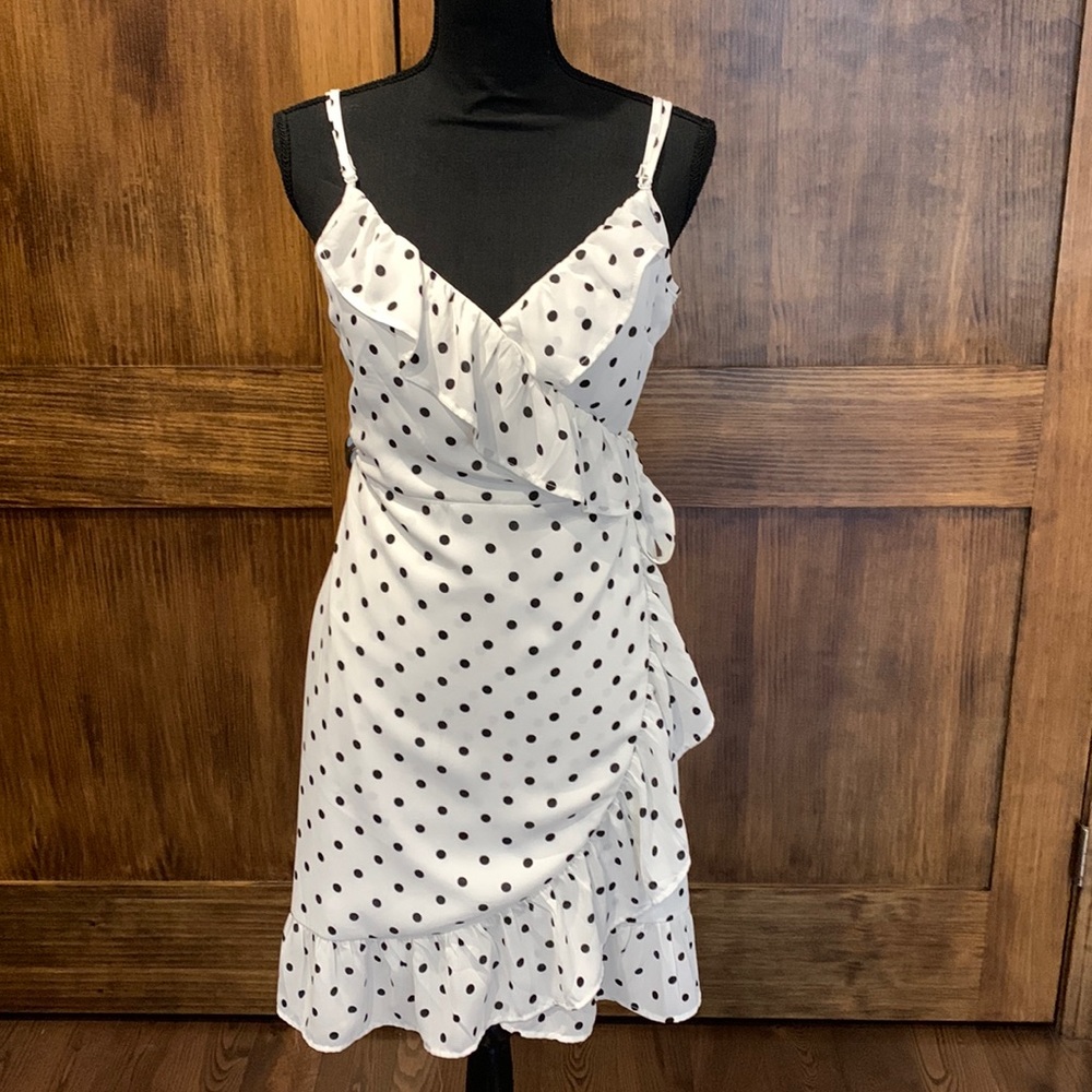 Guess NWT white with black polka dot wrap dress size large